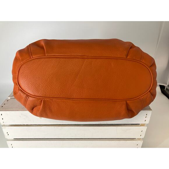 MICHAEL KORS, LARGE ORANGE PEBBLED LEATHER SHOUDLER BAG - Picture 7 of 16